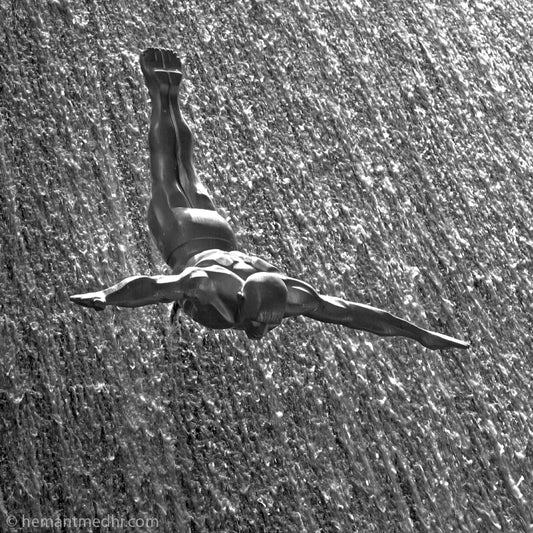 Dubai - Mall - Sculpture (with Frame)