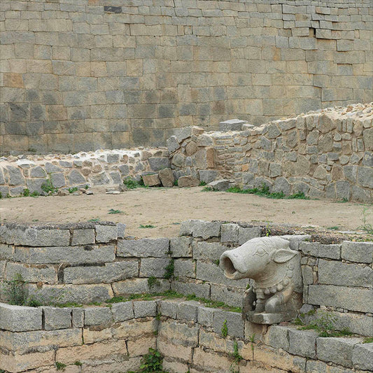 Hampi - Gomukha in Pushkarini (with Frame)